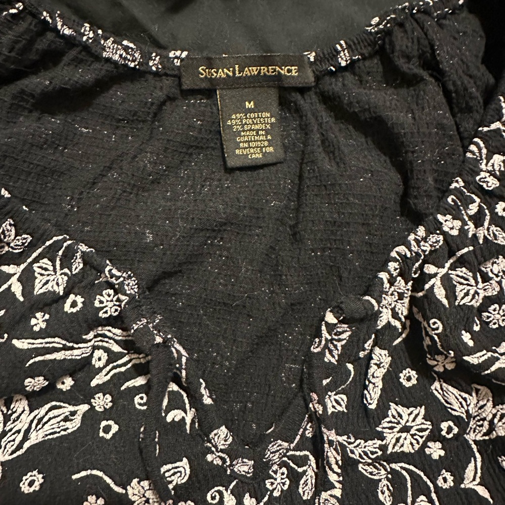 Susan Lawrence Black and White Floral Blouse